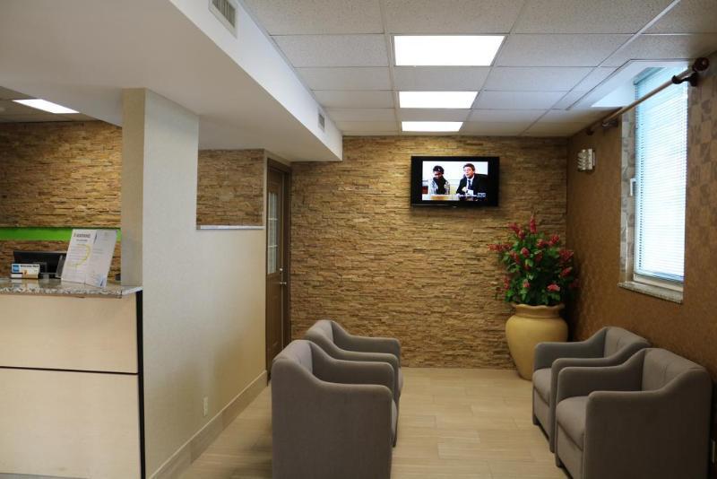 Super 8 By Wyndham Plattsburgh Hotel Bagian luar foto